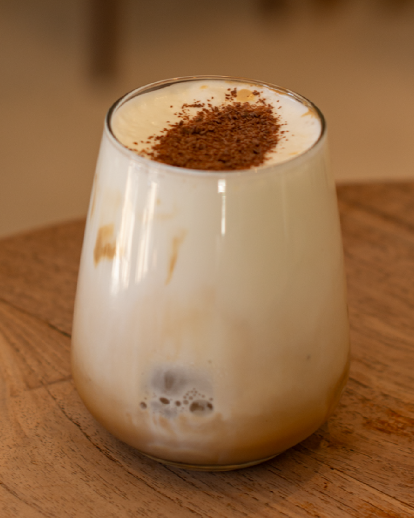 Café, chocolate e leite em uma combinação irresistível.